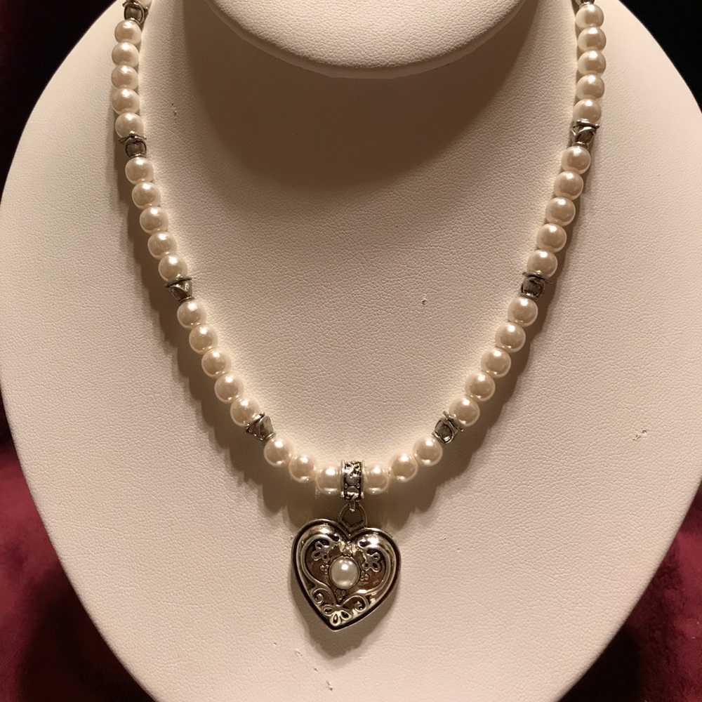 Heart Pendent With Simulated Pearl Bead Necklace